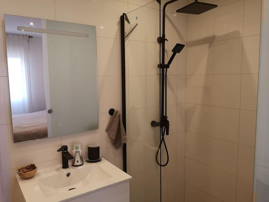 New Alexandra Apartment, 2 Min 40 Sec From Beach La Mata  Luaran gambar