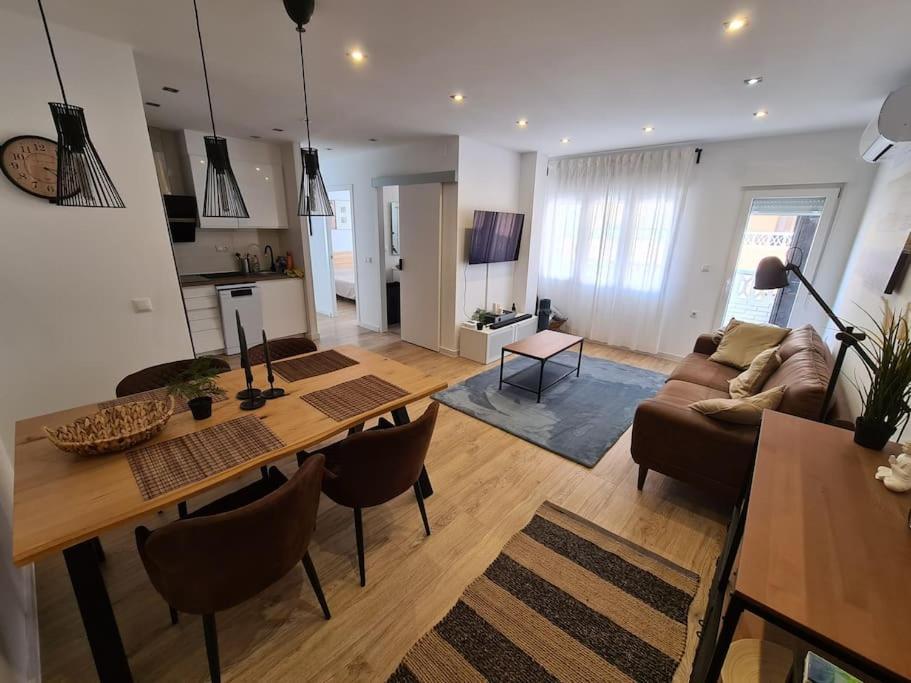 New Alexandra Apartment, 2 Min 40 Sec From Beach La Mata  Luaran gambar