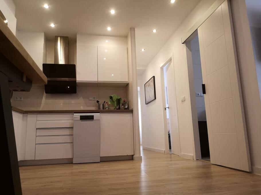 New Alexandra Apartment, 2 Min 40 Sec From Beach La Mata  Luaran gambar